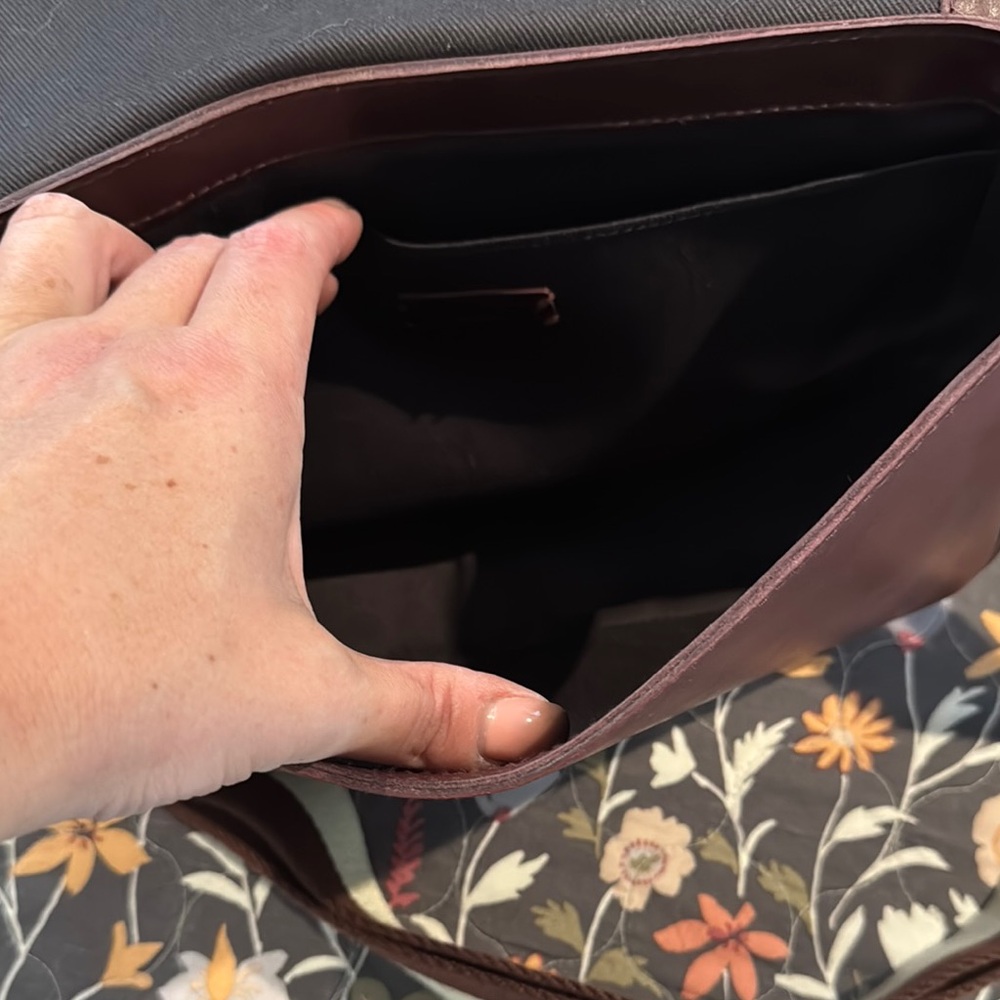 Madewell Brown Crossbody Bag with Classic Design - Picture 6 of 10